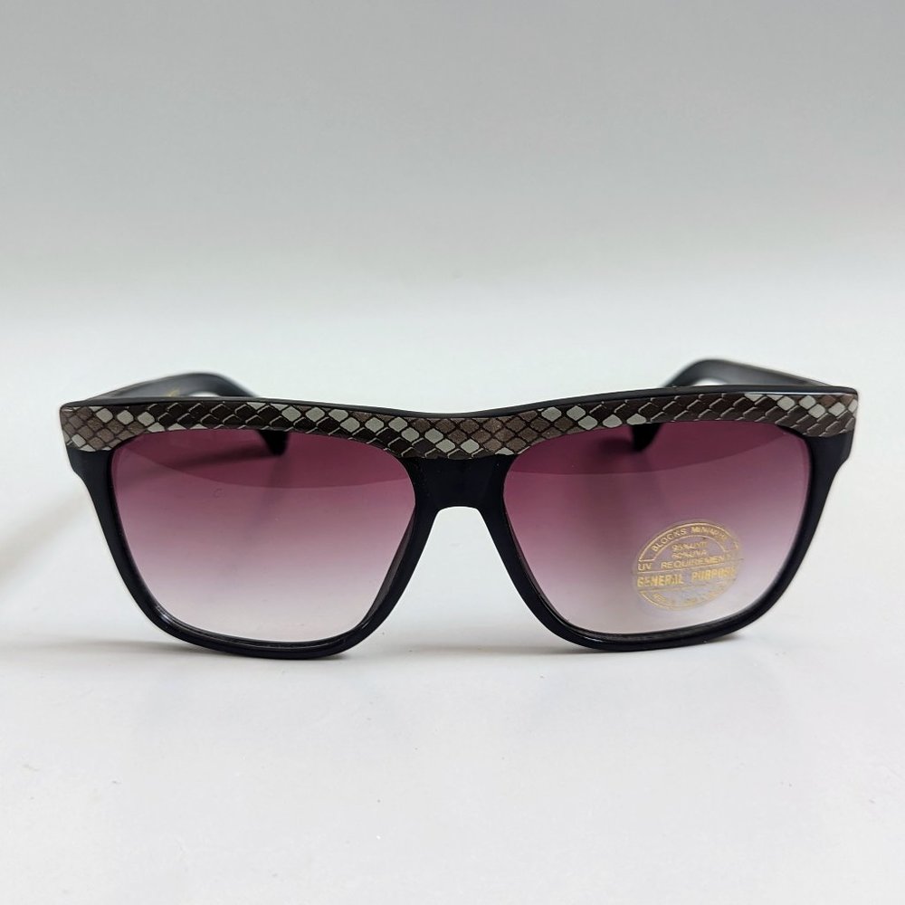 NWT Vintage 80's Plastic Lady Fashion Sunglasses (Black/Smoke)